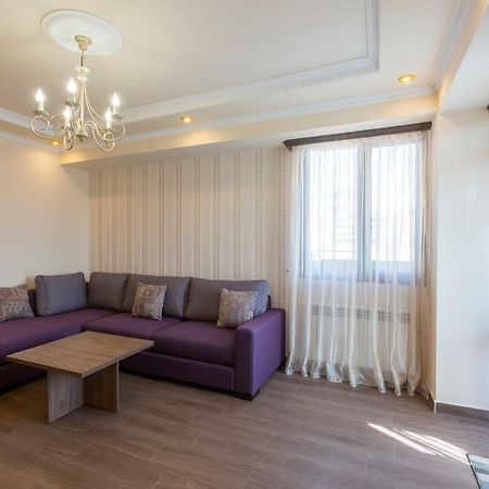 Umba Apartment N3 - Balcony And Mount Ararat View Jerevan Exteriör bild