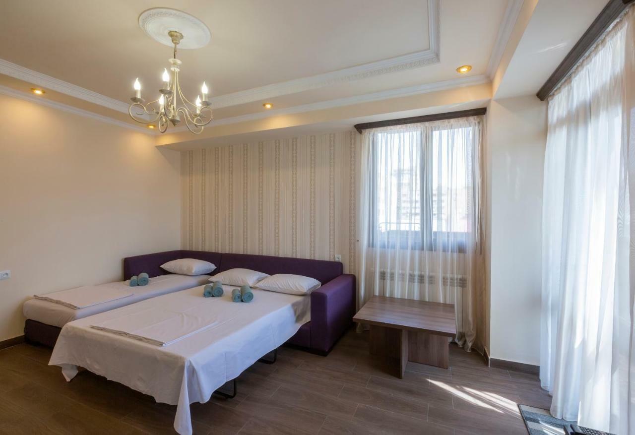 Umba Apartment N3 - Balcony And Mount Ararat View Jerevan Exteriör bild