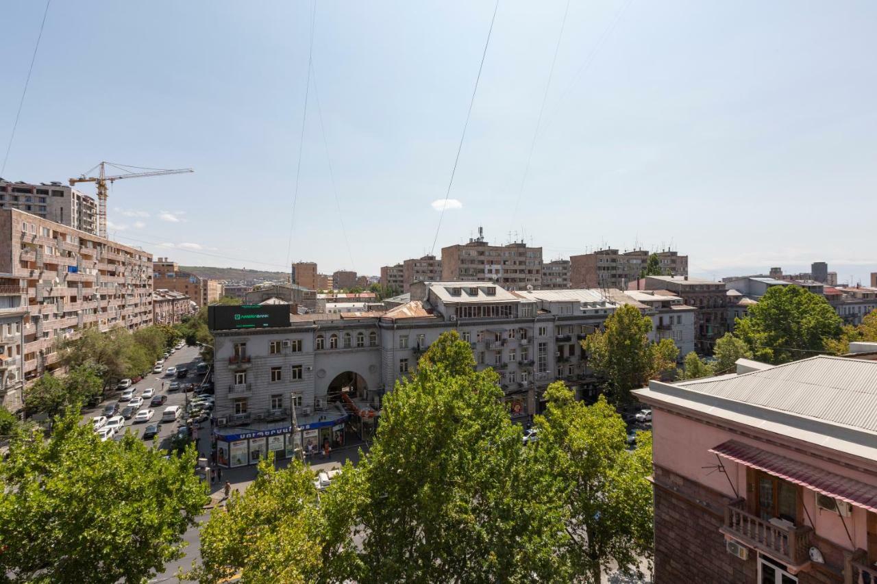 Umba Apartment N3 - Balcony And Mount Ararat View Jerevan Exteriör bild